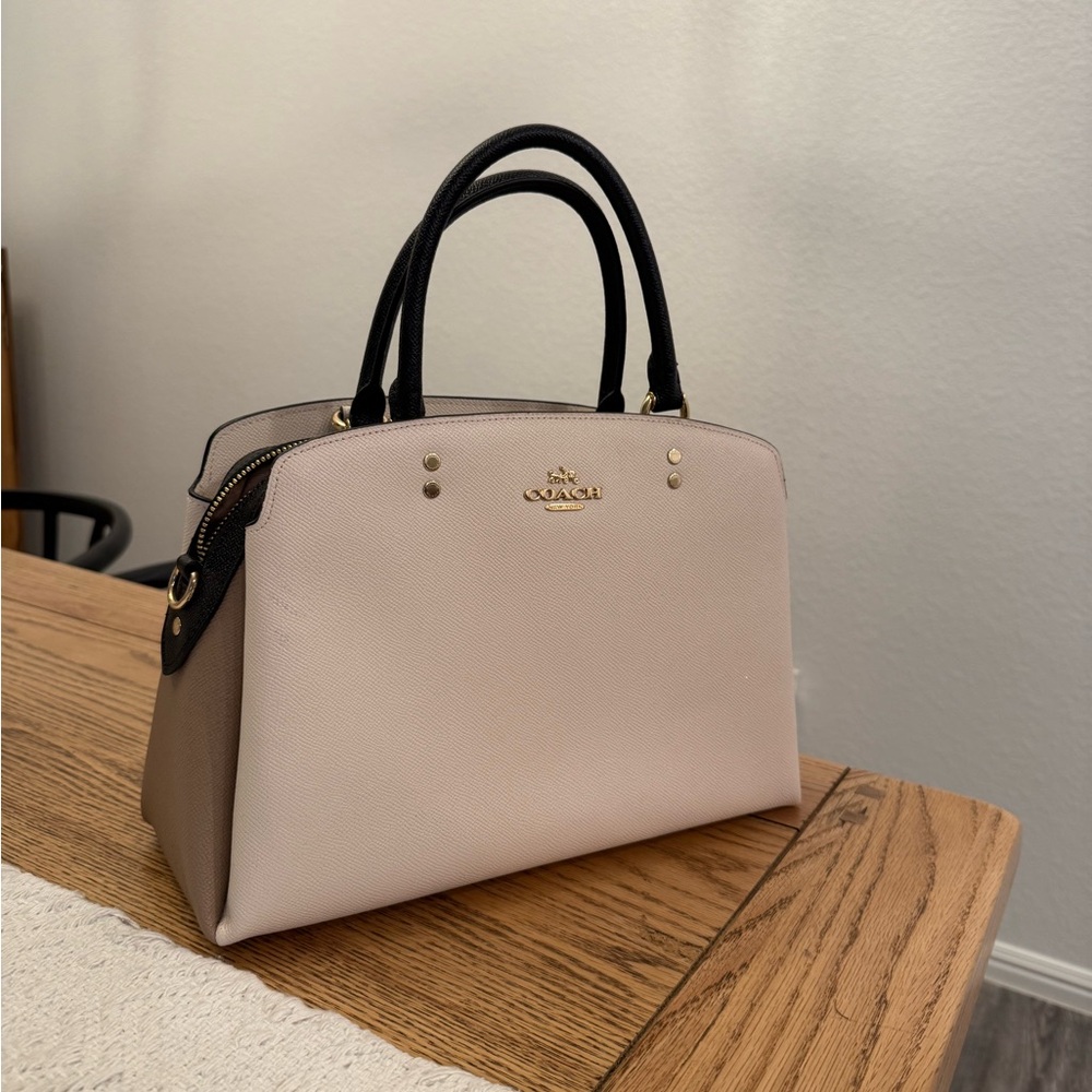 Coach Women's Cream and Black Satchel